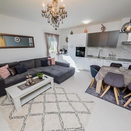 Ivana Apartment Трогир Екстериор снимка