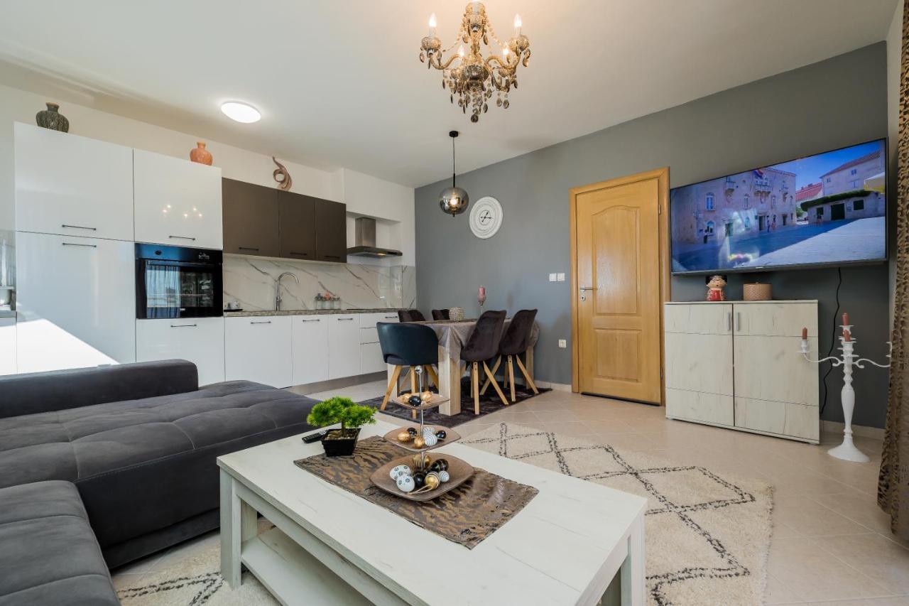 Ivana Apartment Трогир Екстериор снимка