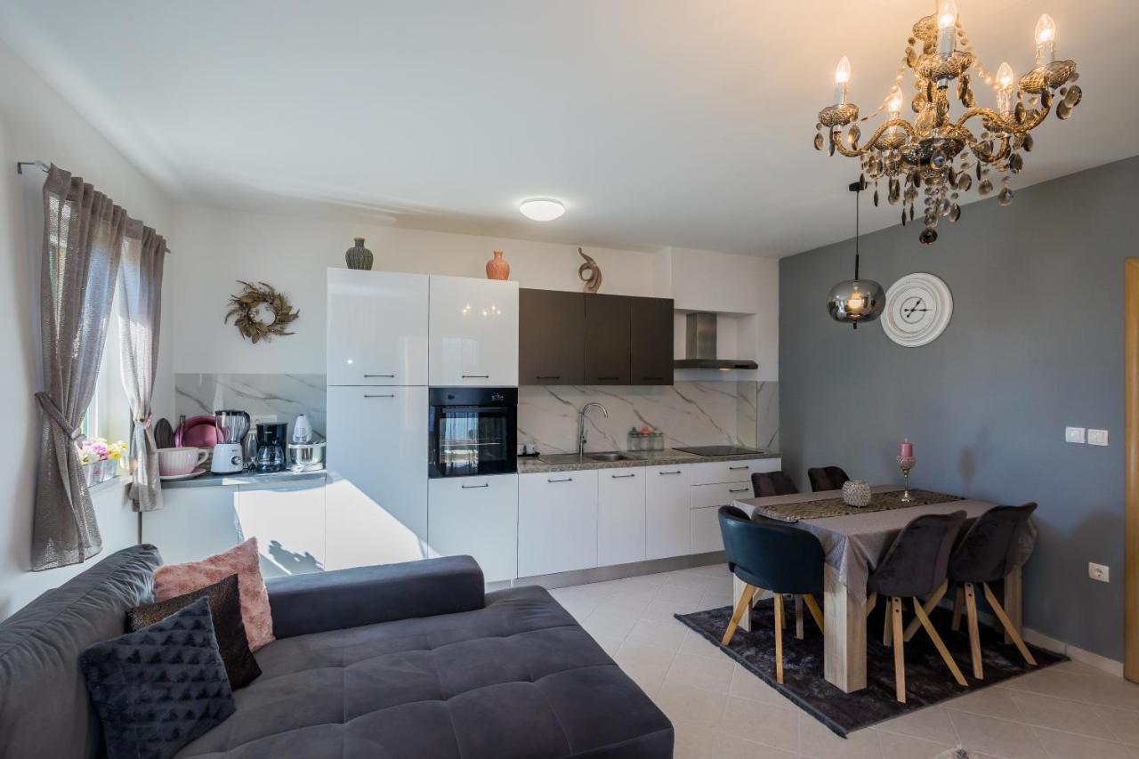 Ivana Apartment Трогир Екстериор снимка