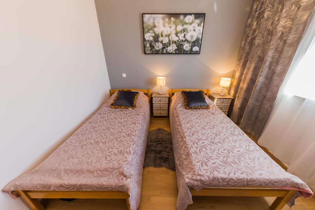 Ivana Apartment Трогир Екстериор снимка